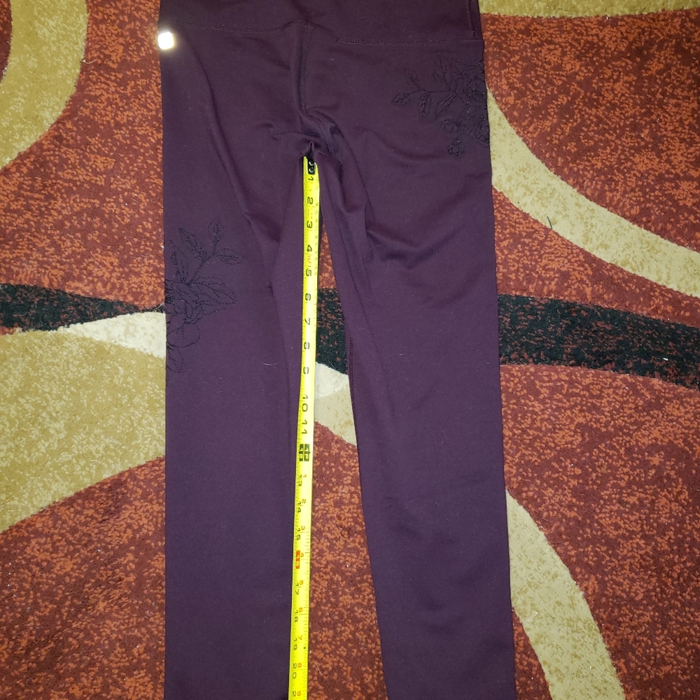 Like New 7/8 Length Fabletics Powerhold - image 3